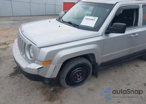 2012 Jeep Patriot Latitude z USA, uszkodzony, nr VIN 1C4NJRFB2CD543802